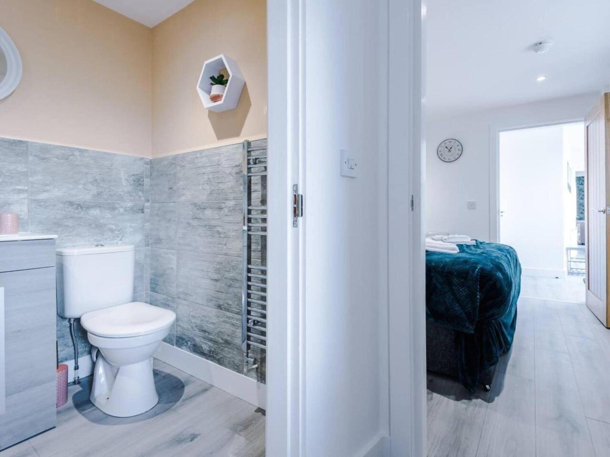 The Ecclesian Deluxe Apartments Near Trafford Centre Eccles Train Station Manchester Ngoại thất bức ảnh