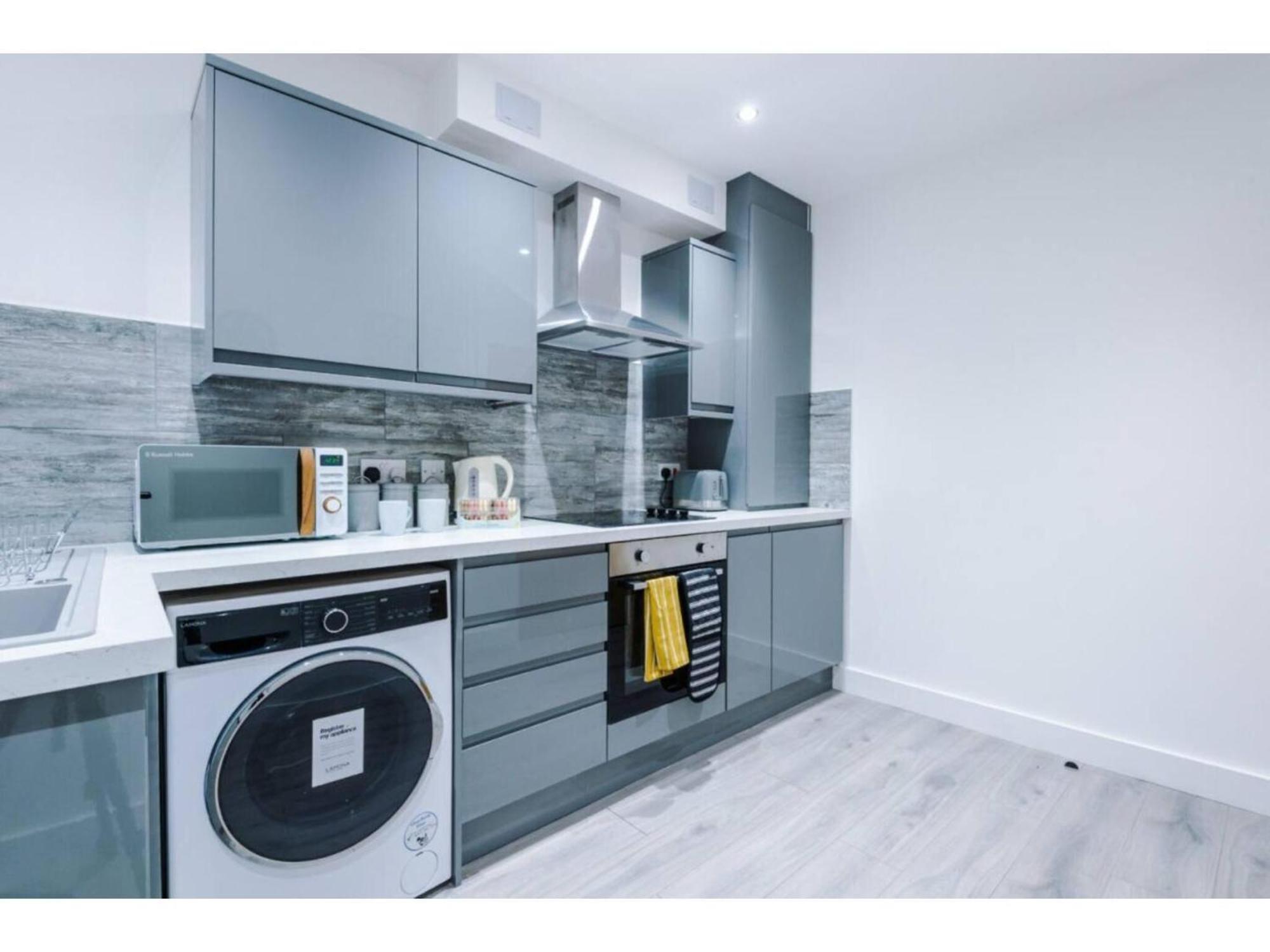 The Ecclesian Deluxe Apartments Near Trafford Centre Eccles Train Station Manchester Ngoại thất bức ảnh