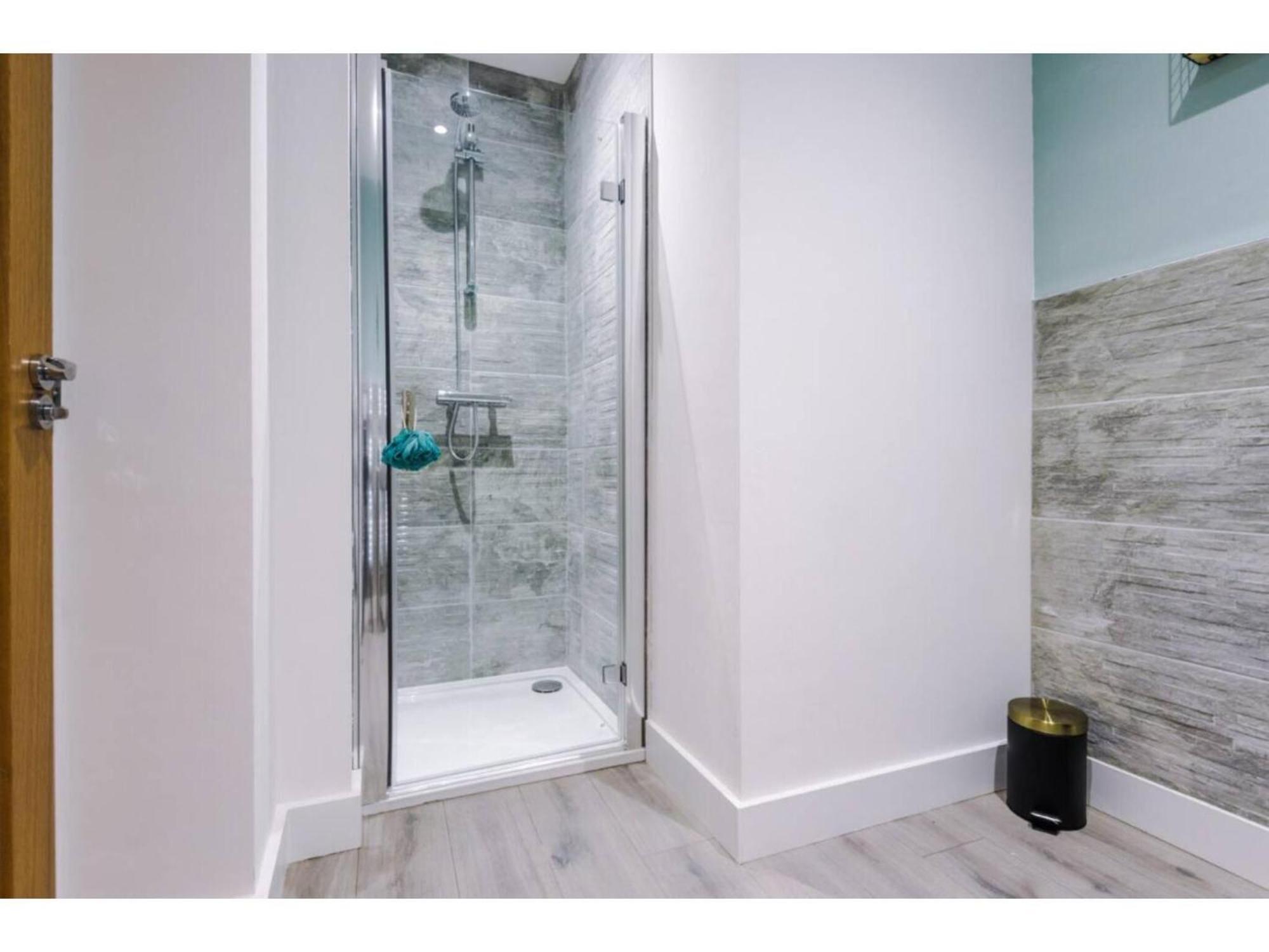 The Ecclesian Deluxe Apartments Near Trafford Centre Eccles Train Station Manchester Ngoại thất bức ảnh