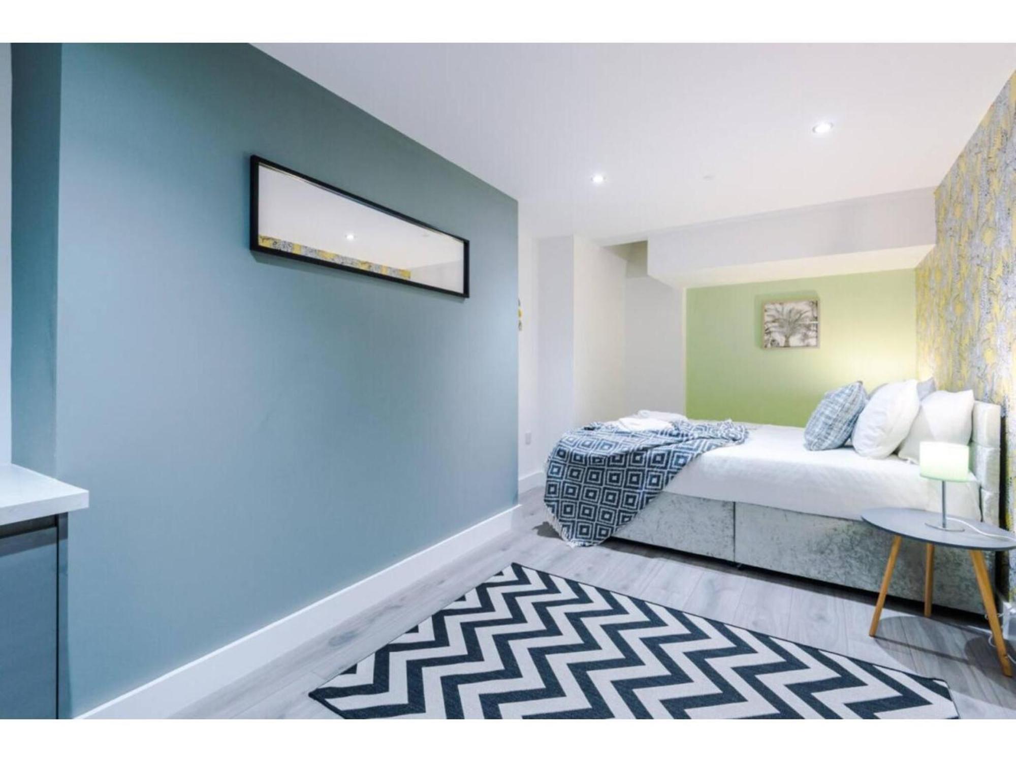 The Ecclesian Deluxe Apartments Near Trafford Centre Eccles Train Station Manchester Ngoại thất bức ảnh