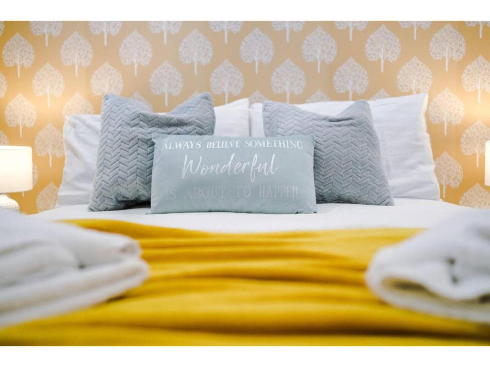 The Ecclesian Deluxe Apartments Near Trafford Centre Eccles Train Station Manchester Ngoại thất bức ảnh