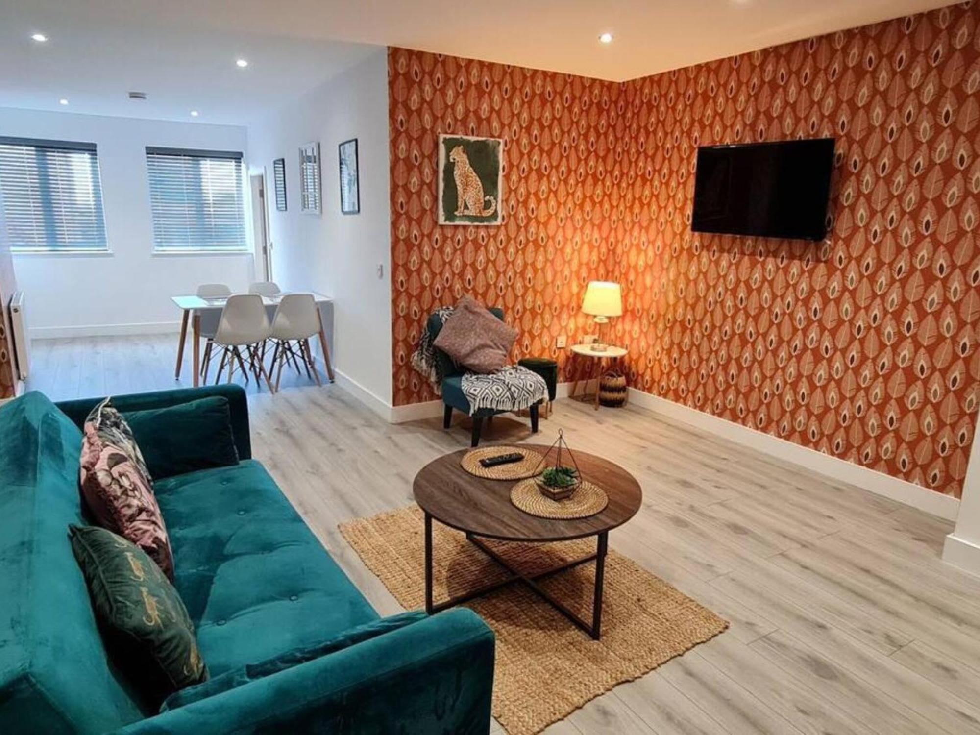 The Ecclesian Deluxe Apartments Near Trafford Centre Eccles Train Station Manchester Ngoại thất bức ảnh