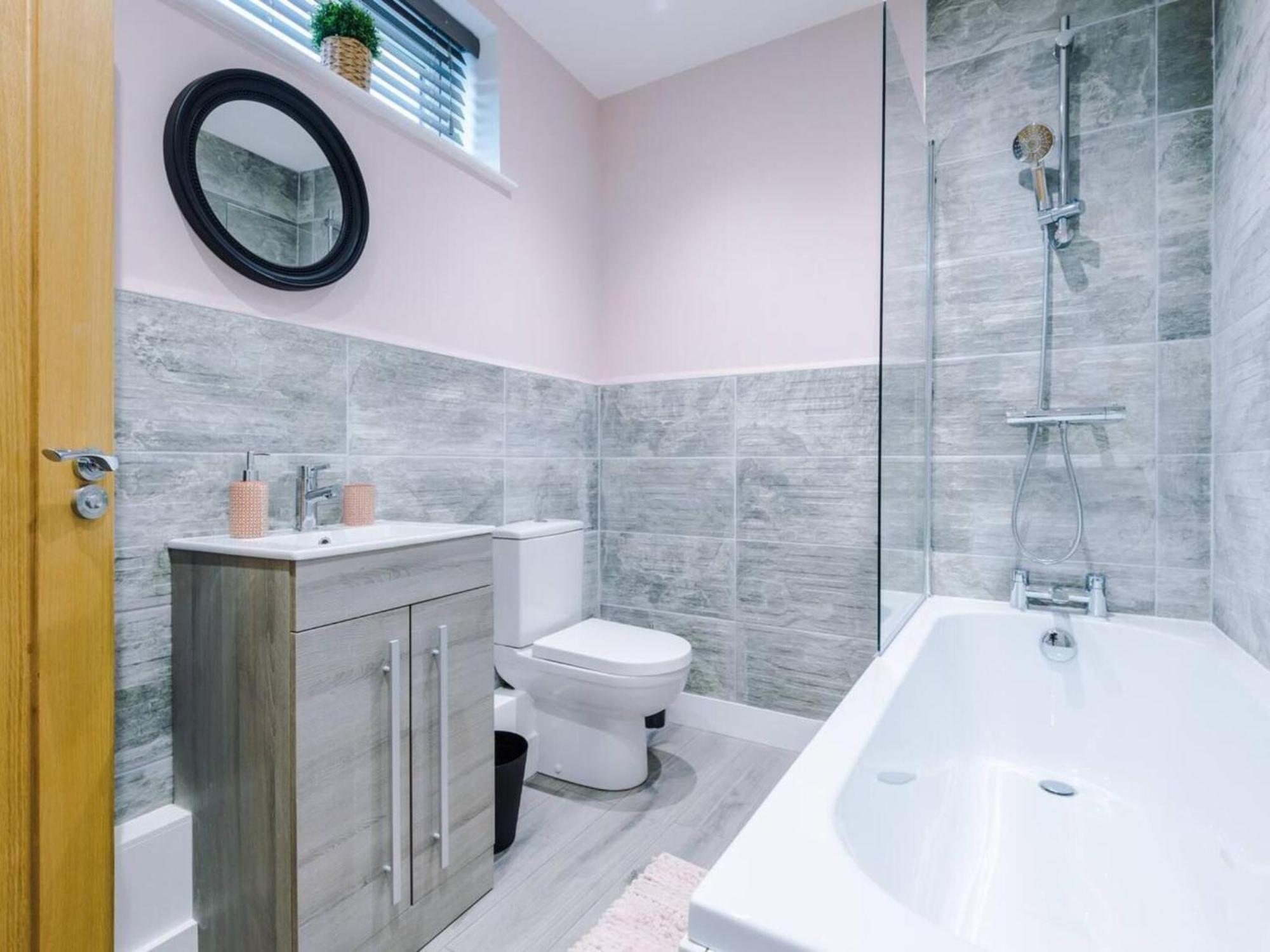 The Ecclesian Deluxe Apartments Near Trafford Centre Eccles Train Station Manchester Ngoại thất bức ảnh