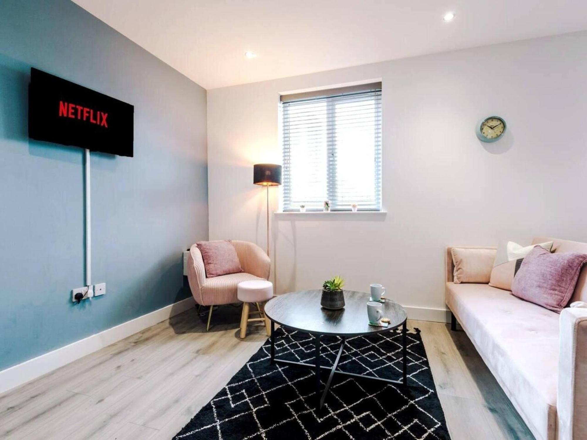 The Ecclesian Deluxe Apartments Near Trafford Centre Eccles Train Station Manchester Ngoại thất bức ảnh