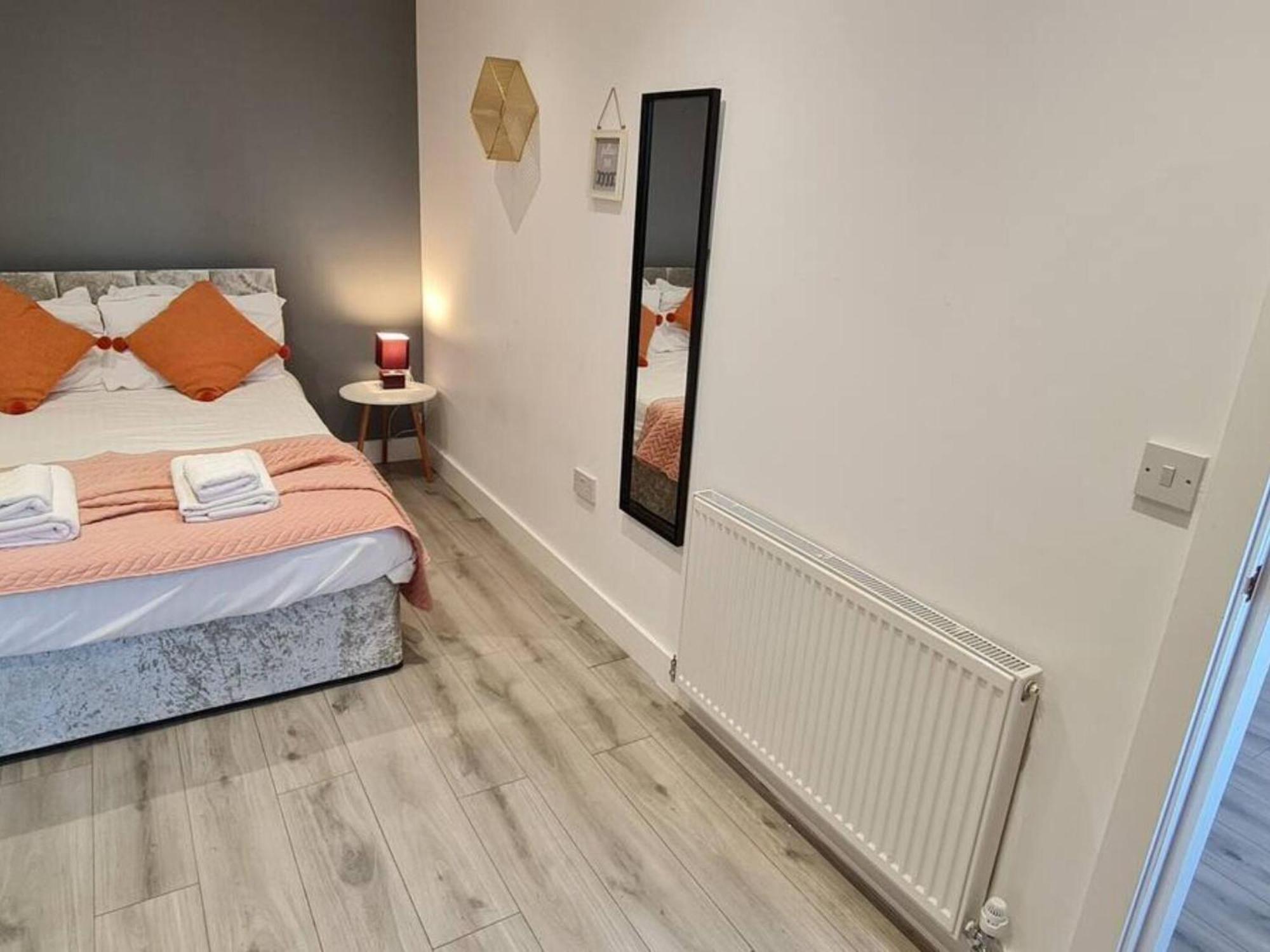 The Ecclesian Deluxe Apartments Near Trafford Centre Eccles Train Station Manchester Ngoại thất bức ảnh